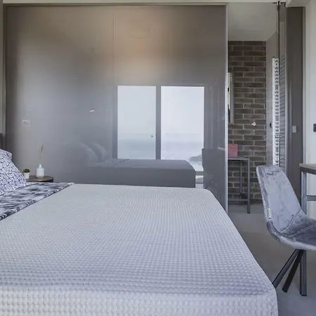 Sleeps 6 Pool Wifi *