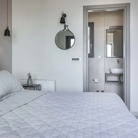 Sleeps 6 Pool Wifi Βίλα