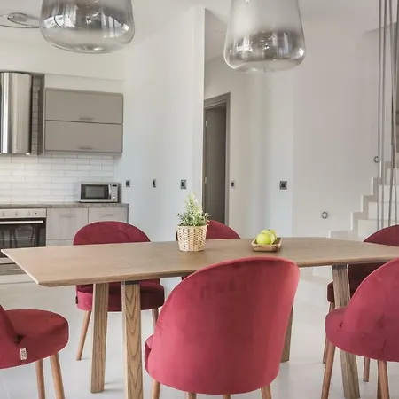 Sleeps 6 Pool Wifi * Βλαχάτα